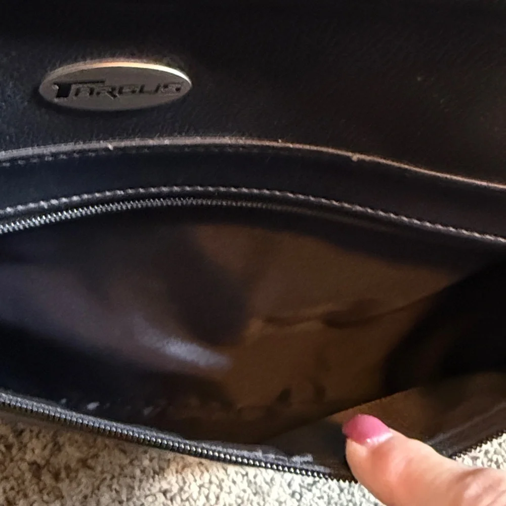 Targus Black Faux Leather Laptop Briefcase with Detachable Shoulder Strap